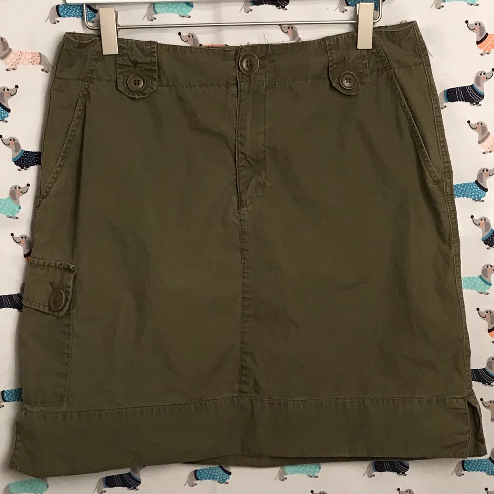 Woman’s Eddie Bauer skirt